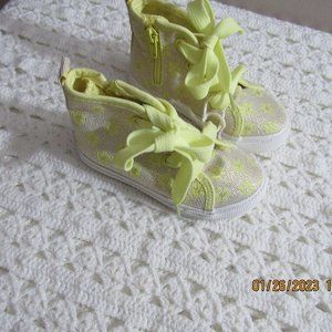 Cat & Jack Toddlers High Top Tennis Shoes